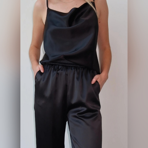 Brunette the Label - 'Carrie' Satin camisole in red, size XS/S. - Picture 5 of 5